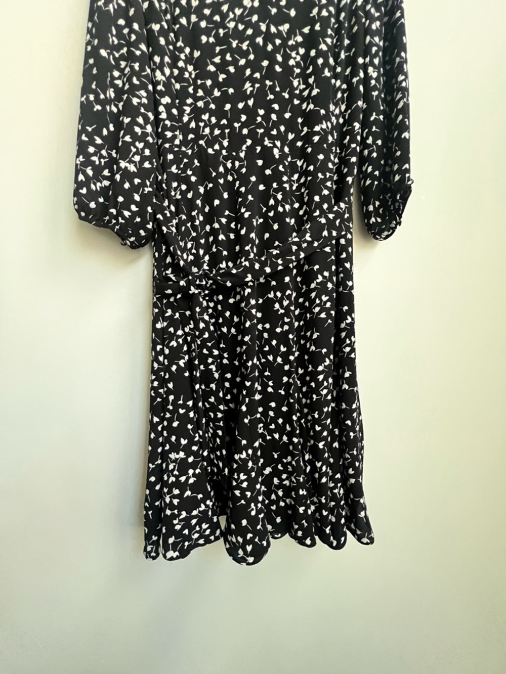 Talbots Floral Fit And Flare Dress Black Feminine Office 10 Classic Sophisticate - Picture 5 of 14